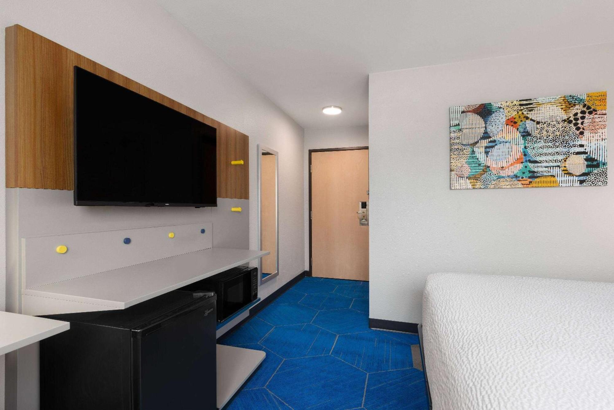 Microtel Inn And Suites Independence Exterior foto